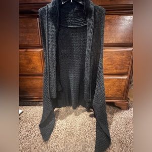 Sleeveless/asymmetrical, sleeveless